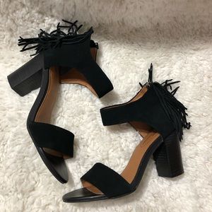 Seychelles fringe heels size 7 1/2 Black